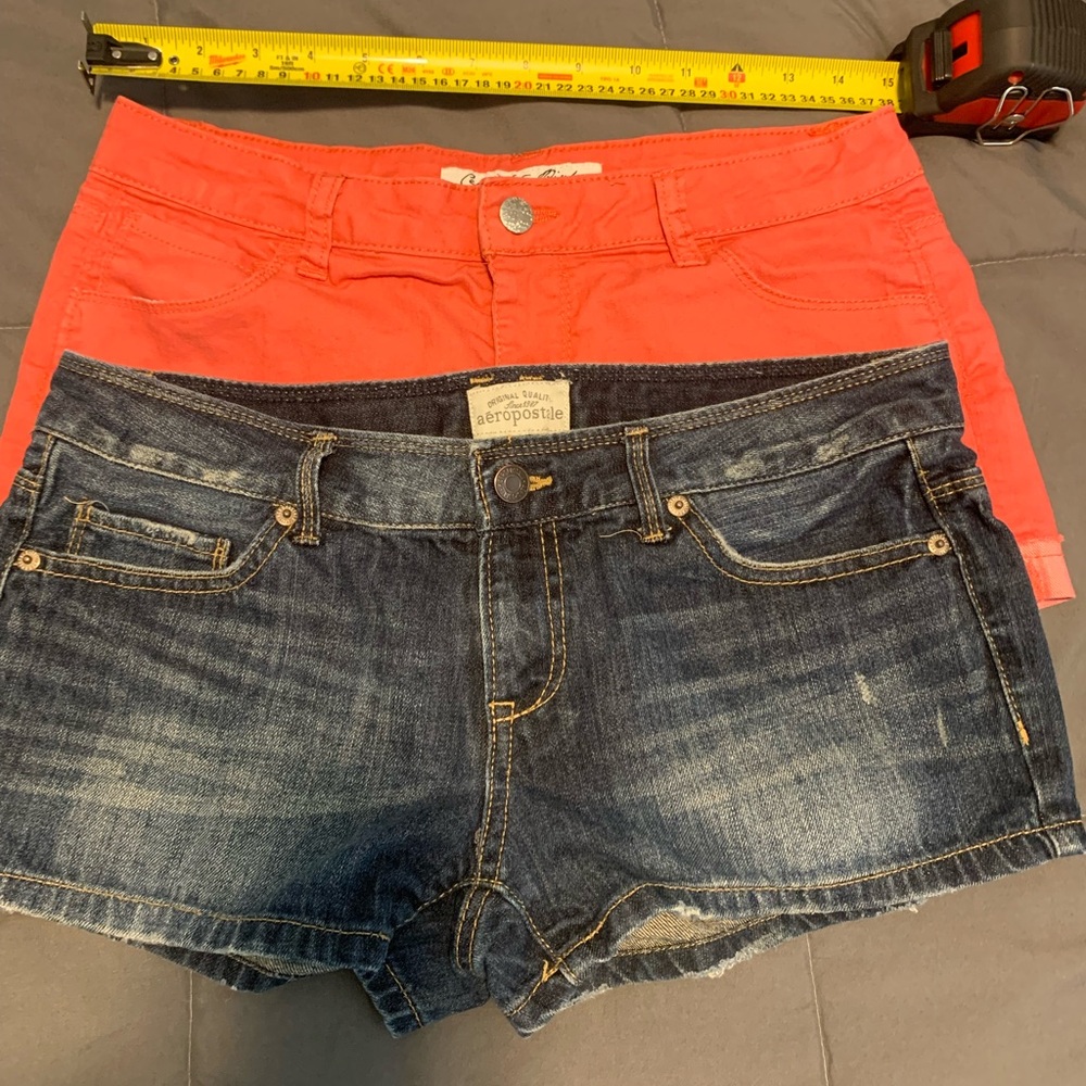 Aeropostale Jean shorts & Celebrity Pink Vibrant Denim in Coral